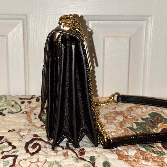 Coach Klare Crossbody Bag In Signature Canvas With Ski Patches - Picture 6 of 12